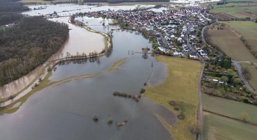 Jön az olvadás – árvízveszély fenyeget, több patak és folyó már most kilépett a medréből