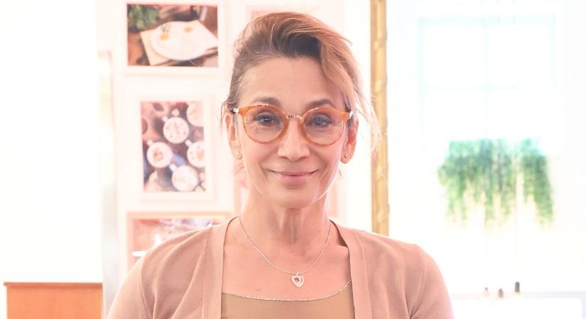 Keresztes Ildikó fájdalmas vallomása: „Szerencsém volt, hogy anyu annyira demens volt, hogy nem tudta, mi történik velem”