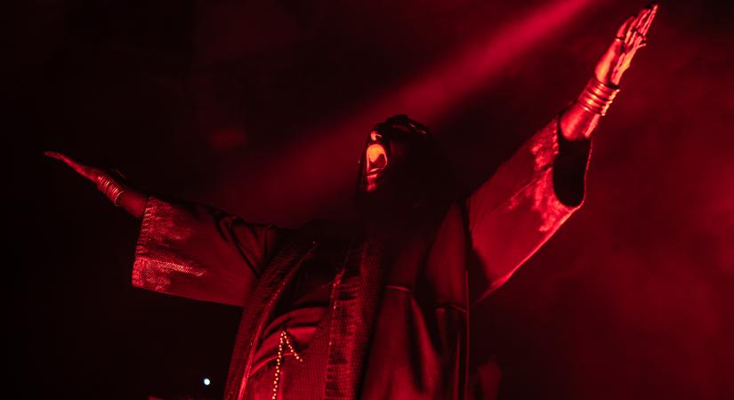 A rovar nem figyel a potrohára