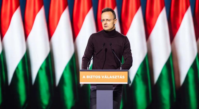 Szijjártó Péter: magyar és szlovák katonákat küldenének Ukrajnába