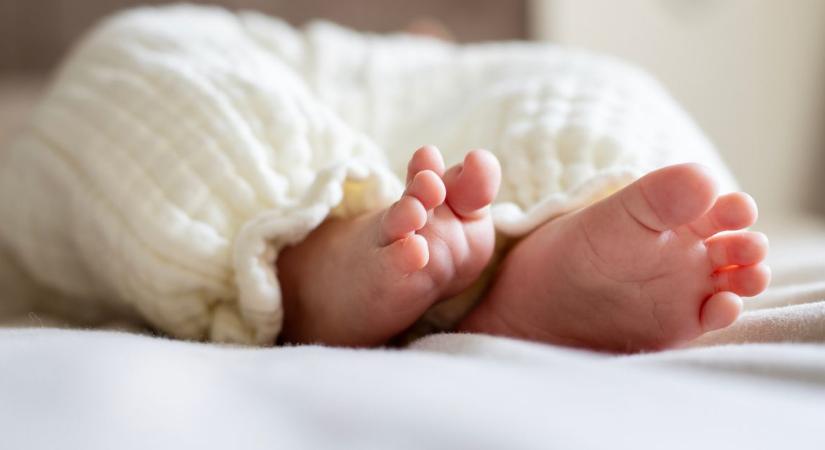 Az anya hiába ment szoptatni – szó nélkül vitték el a babáját a kórházból