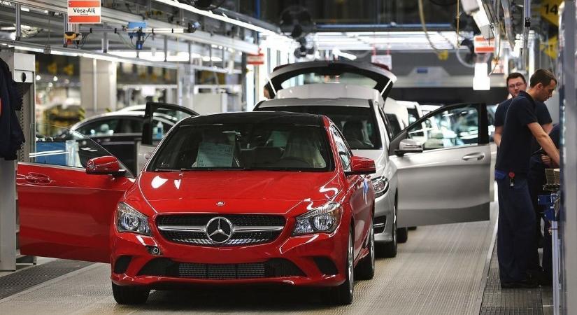 Hatalmas pénzjutalmat kapnak a kecskeméti Mercedes-Benz gyár dolgozói