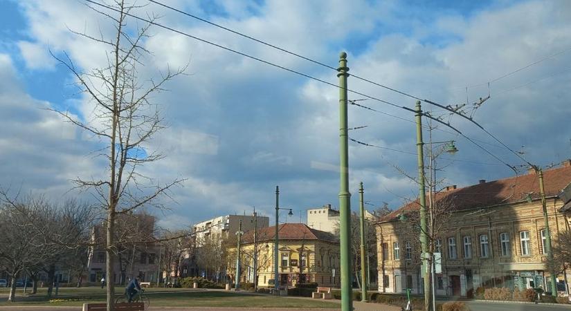 Szürke ég vagy váratlan napsütés? Ez vár holnap Csongrád-Csanádra