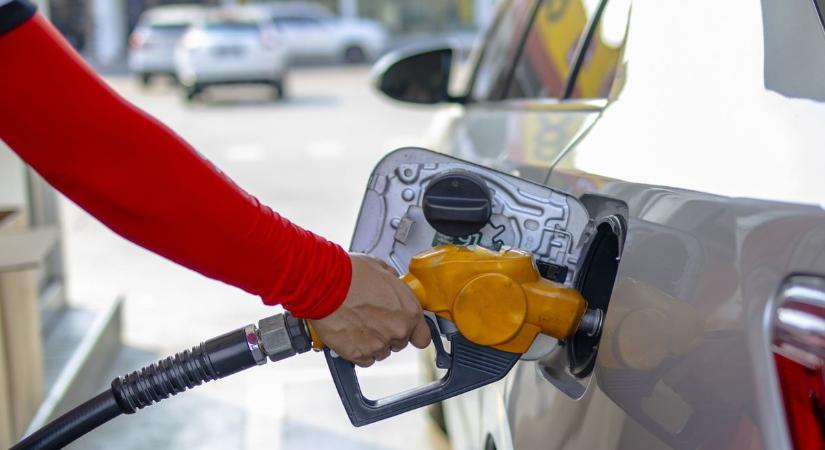 Drágul az üzemanyag kedden – ennyivel fizetünk többet a kutakon