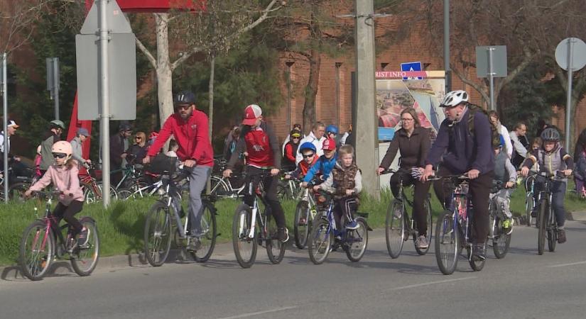 Sporttal a gyermekekért – kezdődik a „Fuss, ússz, kerékpározz” program