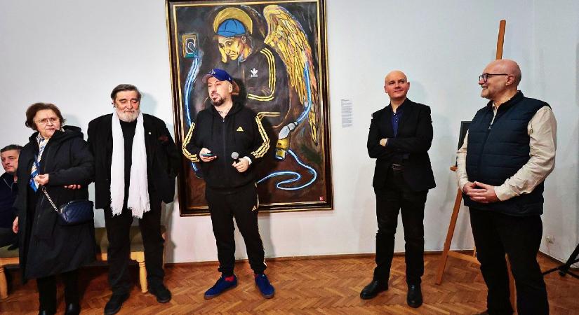 Hogy kerül a dilettáns festőcsizma a múzeumi asztalra?