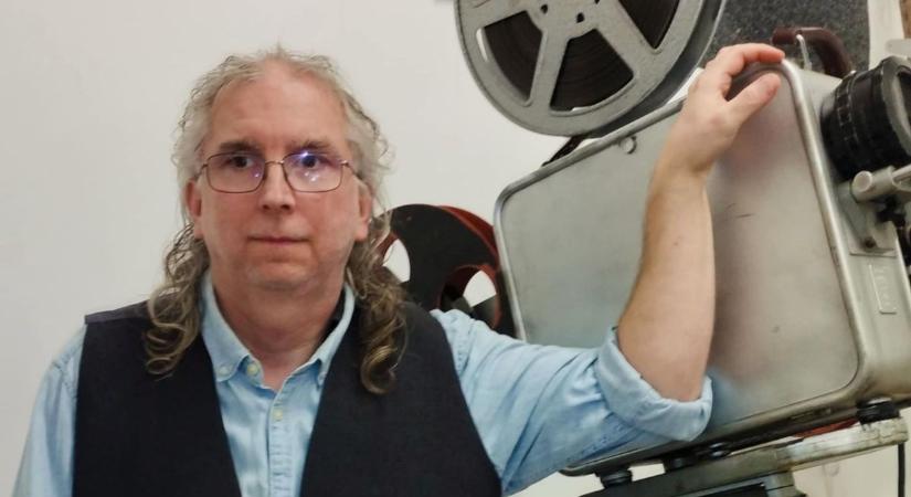 Kutasi Sándor szenvedélye a mozi és a közösség szolgálata – ő az Év embere díj egyik jelöltje