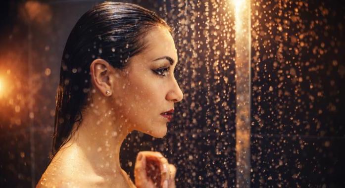 Hidegzuhany-teszt: Tényleg érdemes minden reggel megfagyni? A tudomány a jeges víz mögött