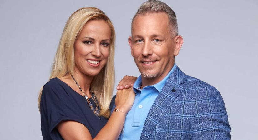 Kiderült, mit csinálnak Sárközi Ákosék a négy fal között