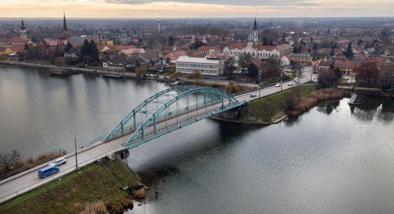 A település, ahol nem az számít elsősorban, hogy Fidesz vagy Tisza Párt