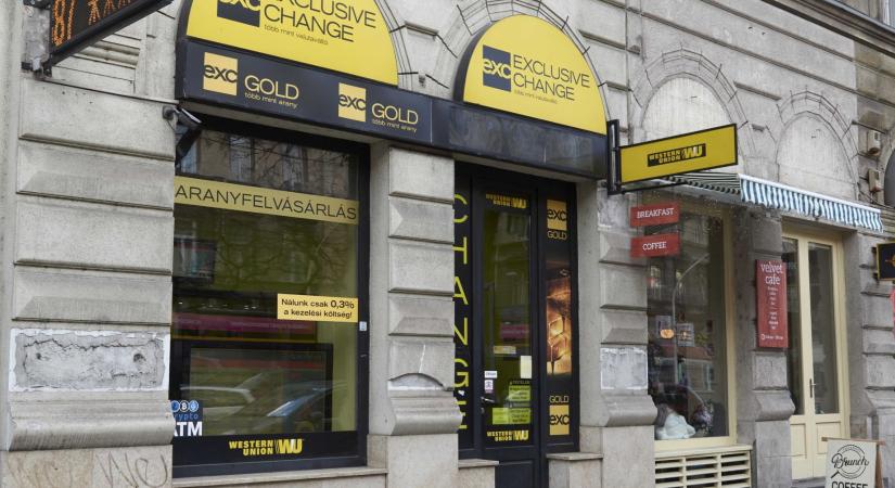 Régen látott stabilitást hozott a forintnak a gyengülő dollár