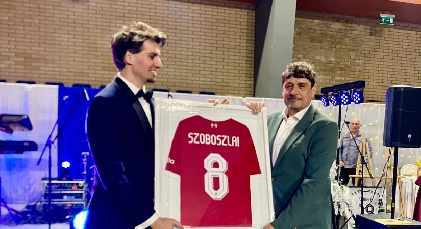 Milliók gyűltek össze a kórház új skill laborjára a Szent Pantaleon Jótékonysági Bálon (képgalériával)