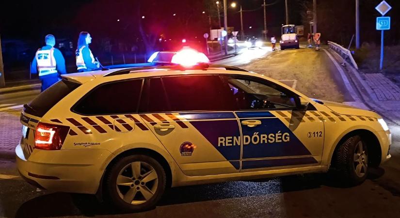 Kukoricasiló borította be az 53-as főutat Kiskunhalason – fotók, videó