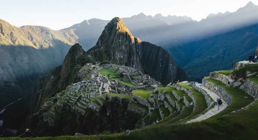 Gyerekek is meghaltak, amikor lezuhant egy helikopter Peruban