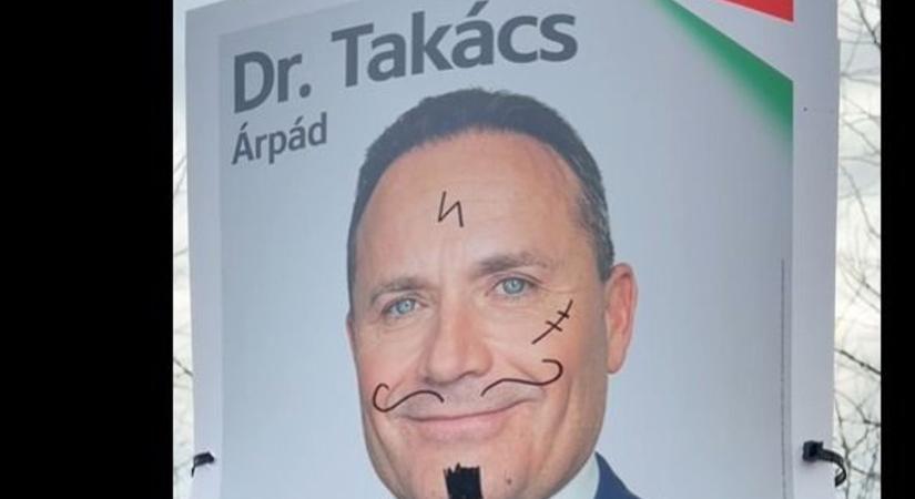 Így is lehet: kreatívan vágott vissza a képviselő-jelölt a plakátját megrongálóknak (VIDEÓ)