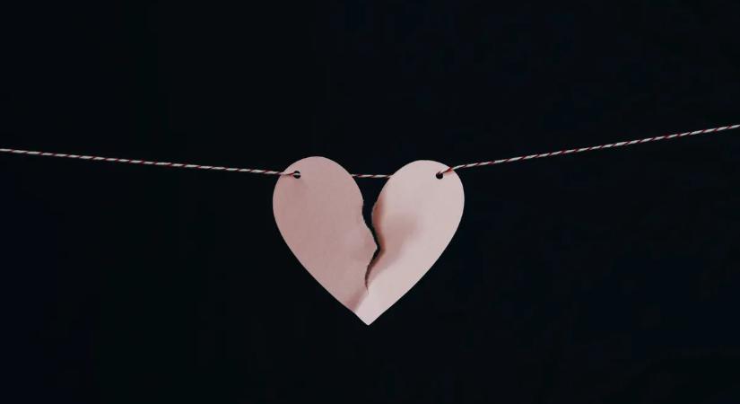 Itt a vége: elválik sokak kedvenc sztárpárja