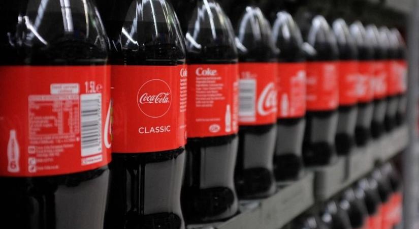 Az amerikai Esélyegyenlőségi Bizottság beperelte a Coca-Cola palackozóját, amiért egy munkahelyi rendezvényről kizárta a férfiakat
