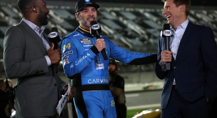 Jimmie Johnson lesz Dario Franchitti crew chiefje a NASCAR Trucks hétvégi, történelmi futamán