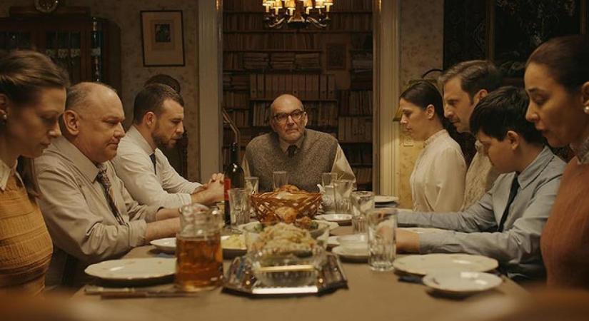 Szórakoztat, provokál és elgondolkodtat - Kritika: Itt érzem magam otthon