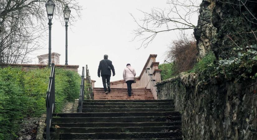 Esővel indul, széllel folytatódik a kedd Veszprémben