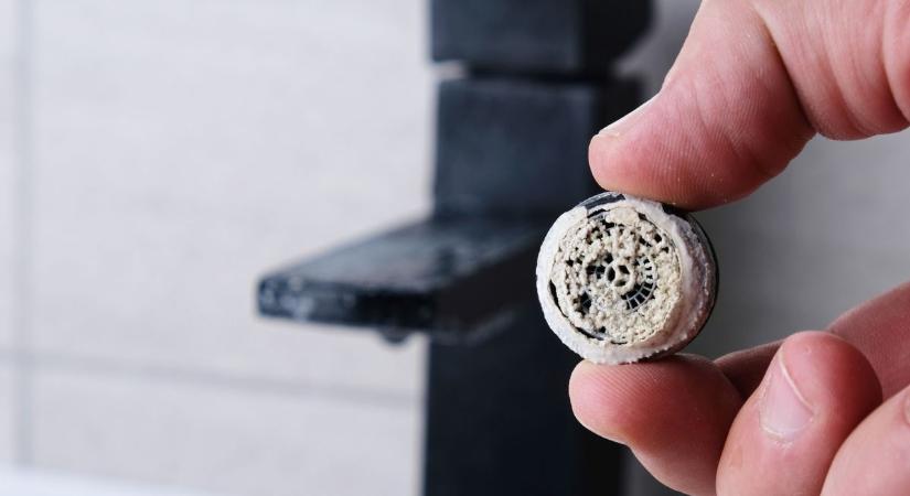 Egy meglepően egyszerű eszköz segíthet leszámolni a makacs vízkőlerakódásokkal
