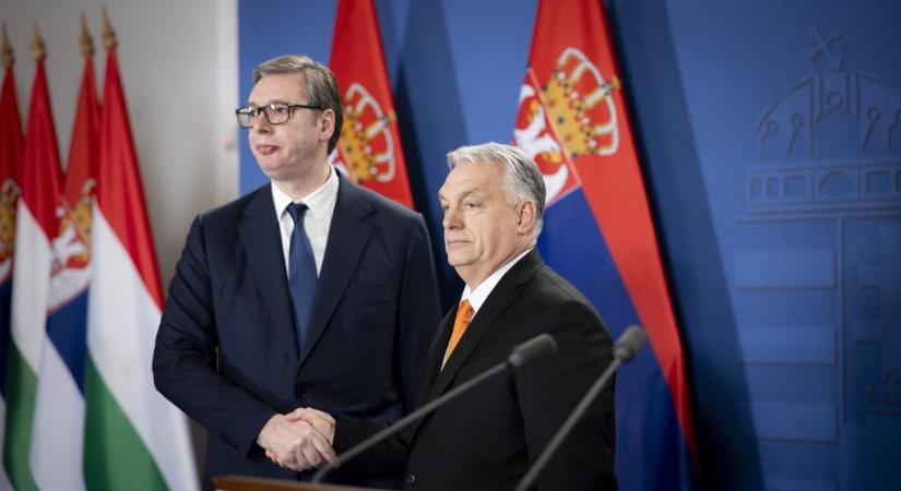 Orbán és Vučić sötét árnyként lebegnek Észak-Macedónia felett