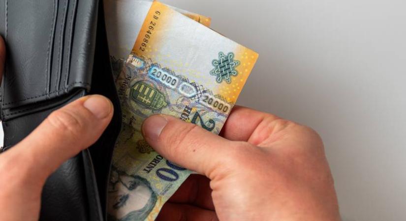 Rossz hír az autósoknak: mélyebbre kell nyúlni a pénztárcájukban ezentúl