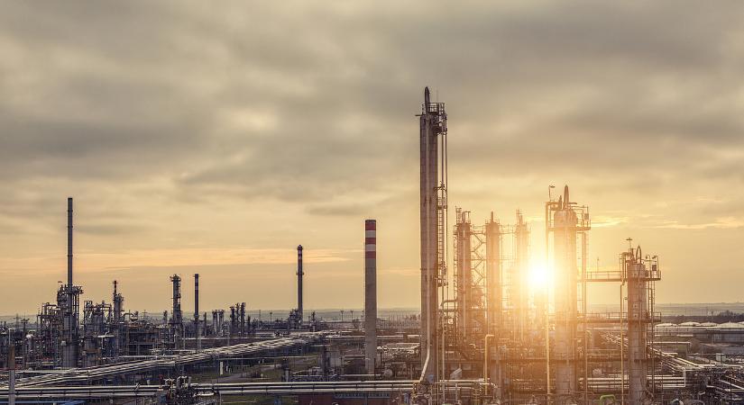 Bennfentes gyanú: Mol-vezetők milliárdokat kaszáltak a Barátság kőolajvezeték leállásával