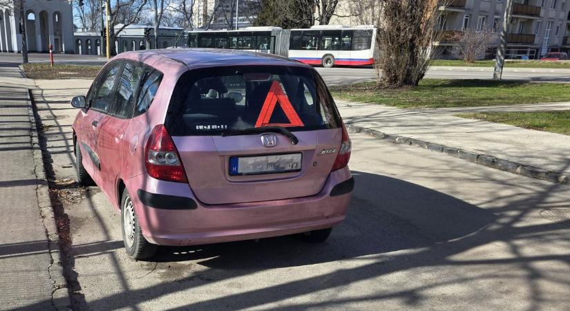 Ebben az esetben nem kapunk büntetést ha a műszaki hibás autónkat fizető parkolóhelyen hagyjuk