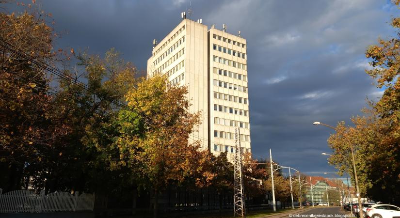 Debrecen jellegzetes toronyépülete kap külső és belső felújítást