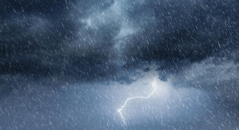 Jön a vihar: 4 megyére már figyelmeztetést kellett kiadni