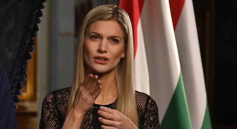 Weisz Fanni kisfia még nem beszél, de jelnyelvvel már kommunikál