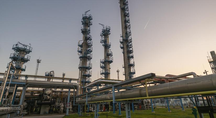 Másfél milliárd forintot kaszált néhány Mol-vezető olajrészvények eladásával a Barátság kőolajvezeték leállásakor