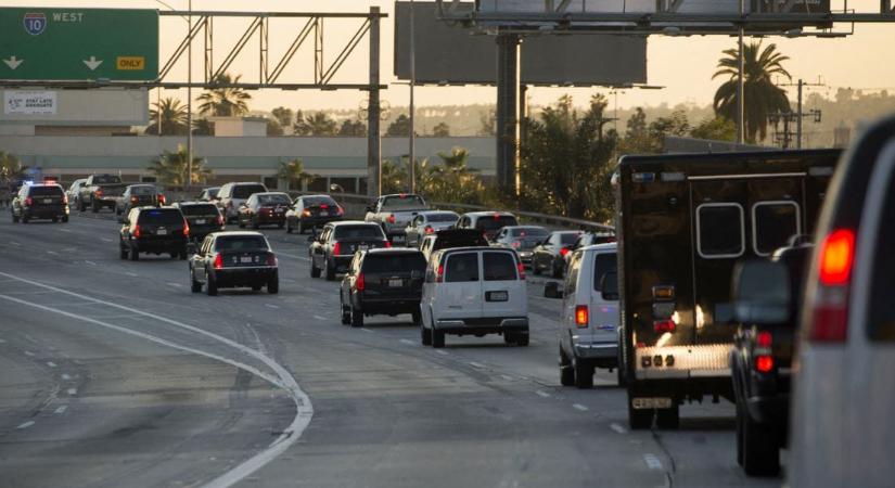 Egy hirtelen fékezés miatt ugrott meg az autós biztosítási díja
