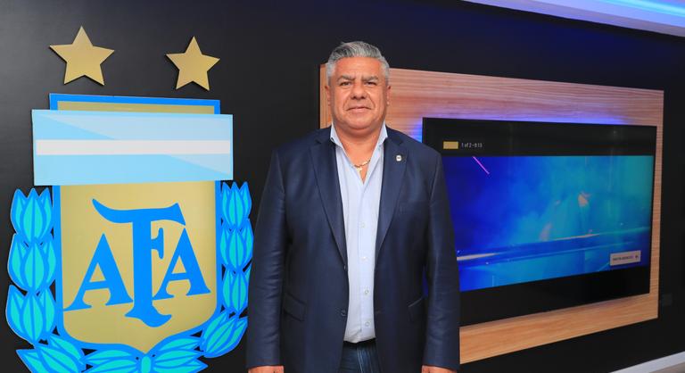 Adócsalással vádolják Lionel Messi hazájának futballszövetségét, az elnököt nem engedik ki az országból