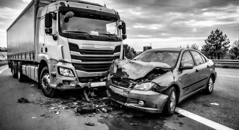 Karambol miatt teljes útzár és terelés