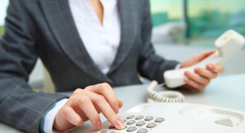 Mikor hívhat a főnök munkaidőn kívül?