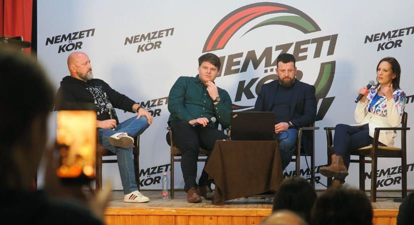 Nemzeti Kör: Orbán Viktor mindig a magyarok érdekeit szolgálja ( galéria)