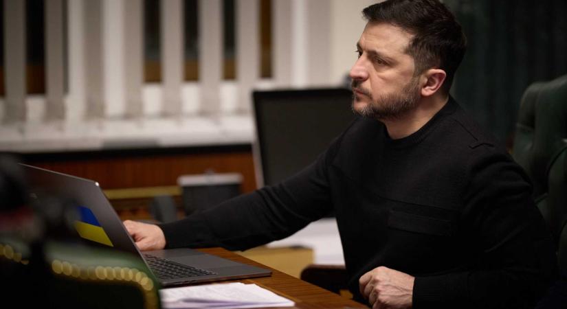 Zelenszkij a háború negyedik évfordulóján: Putyin nem érte el céljait, Ukrajna kivívta a jogot méltó békére (VIDEÓ)