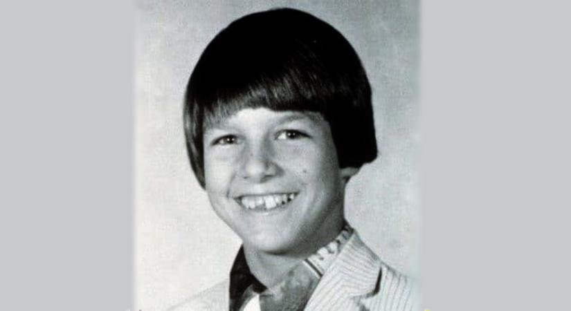 Felismered a képen látható kisfiút? Sokat csúfolták gyerekként, most ő a legkeresettebb filmsztár