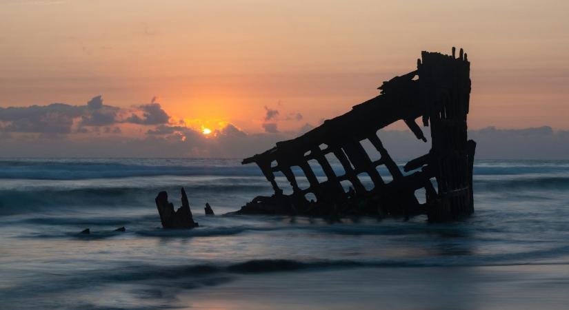 Négyszáz éves hajó roncsai bukkantak elő a vízből, a régészek versenyt futottak az idővel
