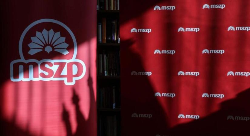 "Vannak még itt kommunisták?" - kérdezi Nagy Feróval az MKDSZ szerzője, és rögtön meg is válaszolja