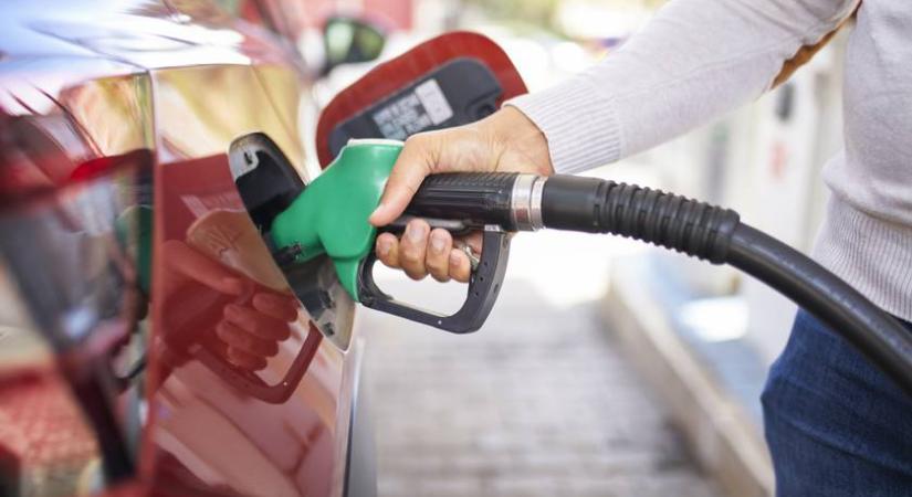 Ennyivel emelkedik a benzin és a gázolaj ára szerdán: ennek nem fognak örülni az autósok