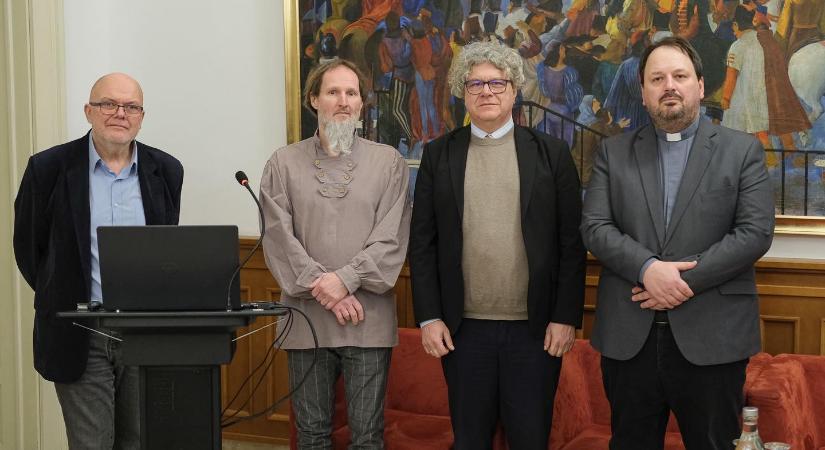 Előadásokkal és kerekasztallal emlékeztek meg Esztergomban a Visegrádi Együttműködés 35 évéről