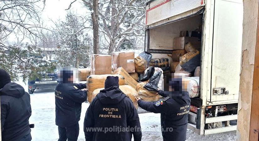 Rekordfogás: hétmillió lej értékű hamis szállítmányt foglaltak le a határőrök