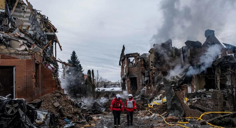 Négy éve tart a háború, de „a magyar családok pénzét nem adhatjuk a hálátlan ukránoknak!”