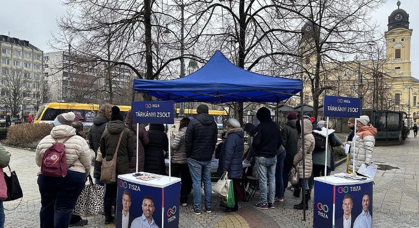 Már most eldőlhet a választás? Vért izzadnak a kisebb pártok az aláírásgyűjtéssel
