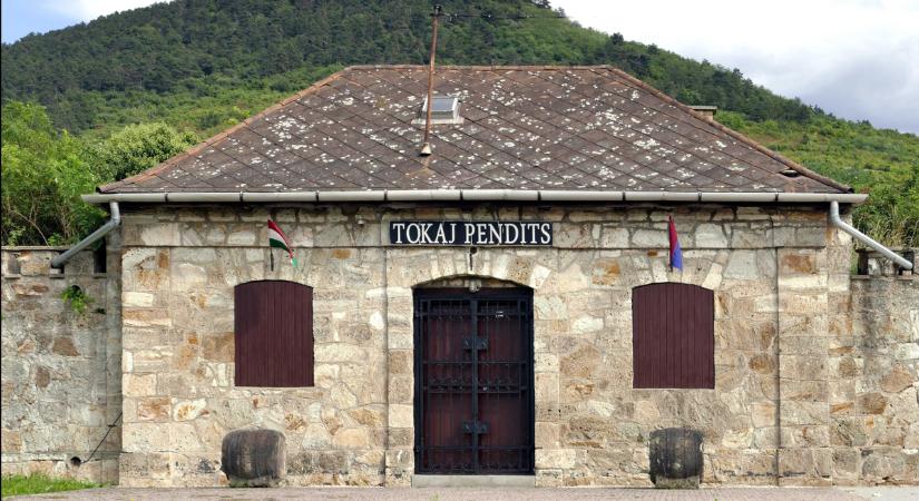 Kastélyok, katedrálisok és pálinkatanyák – A hazai szeszipar építészeti ékszerei