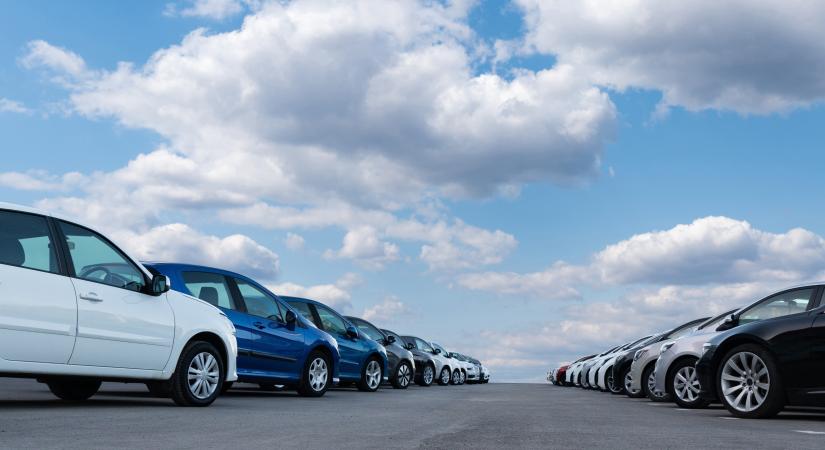 Csökkent az új autók iránti kereslet az EU-ban