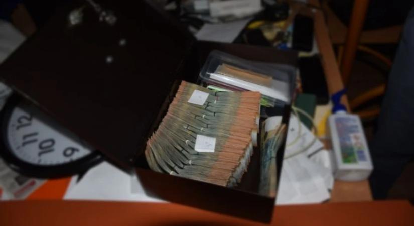 Diszkrét kezelés százezrekért